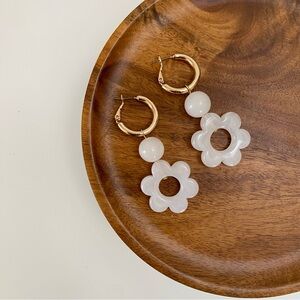 3/$20 White Flowers Lightweight Acrylic Detachable Gold Hoop Earrings